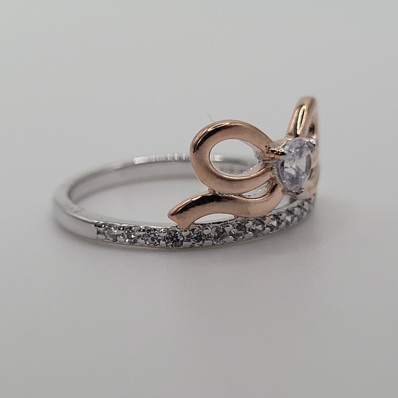 925 sterling silver and Rose Gold Bow Ring with gems. Size 6 - Picture 3 of 10